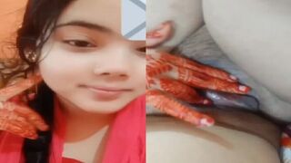 Beautiful desi girl ka big boobs or sexy chut