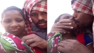 Khulle mai romance karte dehati lover