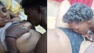 Bina panty utaare chata girlfriend ki chut