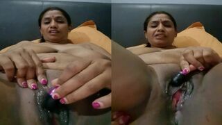 Honry indian milf wet pussy masturbation