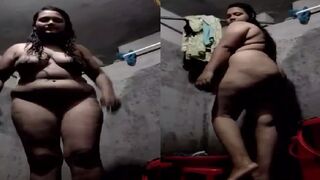 Desi tanker girl ka nude bathing video