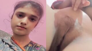 Cute desi girl ka nude selfie