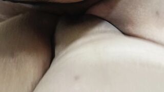 Aunty ki chikni moti chut ko bada lund se choda jawan ladke nai