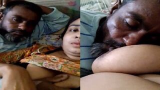 Big boobs village aunty k boobs chuste uncle