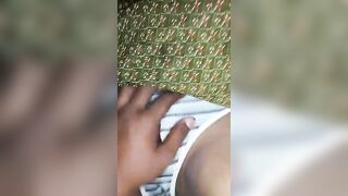 Bhabhi k boobs daba panty utaar chut mai kiya ungli