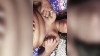 Boobs dabaate hue bur chudwaati bhabhi