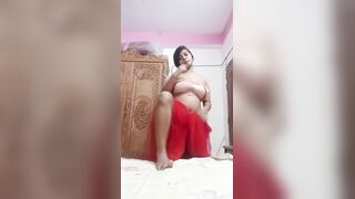 Super horny girl nai dikhaai pyasi chut