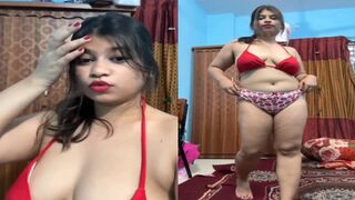 Bra panty mai ladki mai banai apni selfie video