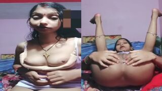 Beauttiful slim bhabhi nai faillaake dikhaai chut or gaand