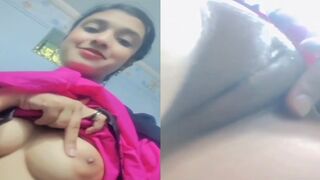 Big boobs or tight chut dikhaate hue ladki nai banai apni selfie video