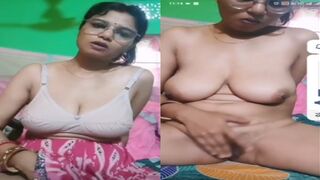 Chasmish sexy girl ka nude video
