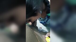 Mallu sexy bhabhi pati k lund k aage baith de rahi hai pati ko sloppy blowjob ka maja