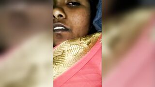 Pati se gandi chut ko chatwaane ka video banati mallu bhabhi