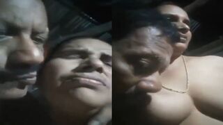 Gaon k chacha chachi ka romance